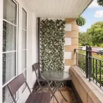 Modern 2 Bed *