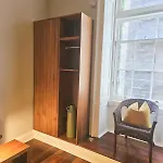 Spacious 2 Bedroom In The Heart Of New Town