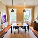 Apartment Spacious 2 Bedroom In The Heart Of New Town Edinburgh