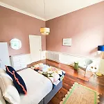 Apartment Spacious 2 Bedroom In The Heart Of New Town