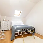 Joivy Exclusive House With Free Parking Διαμέρισμα