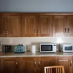 Comfortable And Spacious Retreat By The Meadows! Εδιμβούργο