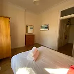Cute 1 Bedroom Retreat In Beautiful Stockbridge 爱丁堡