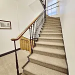 Hostel Backpackers - Over 18s Only