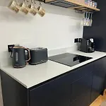 Cosy Apartment, Free Street Parking * Edinburgh