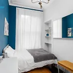 First Floor-2 Bedroom Apartment- By Homes * إدنبرة