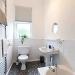 Spacious 3 Bed In Marchmont Апартаменты Эдинбург