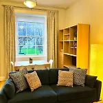 Spacious In Διαμέρισμα