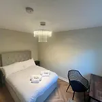 Appartamento Luxury Spacious 4 Dbl Br House With Free Parking