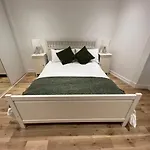 Stunning Refurbished Main Door Marchmont * Edinburg