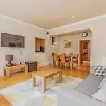 Large 3 Bed 3 Bath - New Town *