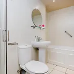 Large 3 Bed 3 Bath - New Town