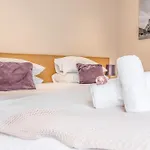 Large 3 Bed 3 Bath - New Town