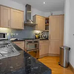 דירה Old Town Romantic Getaway אדינבורו