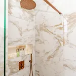 Dragon Luxury At 9 Albyn Place *
