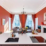 Dragon Luxury At 9 Albyn Place Edimburgo