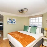 Dragon Luxury At 9 Albyn Place