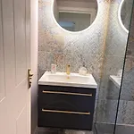 The Shore Modern 2 Bedroom Διαμέρισμα
