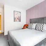 Apartmán Beautiful Meadowbank With On-street Parking *