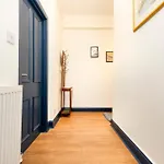 Daire Stylish 1-bedroom
