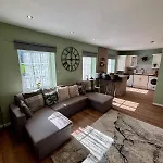 The Wheel House - Private Front Door And Free Parking Apartman