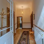 Victorian Charm - Lush Garden, Shops And Parking Daire Edinburgh