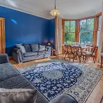 Victorian Charm - Lush Garden, Shops And Parking Daire Edinburgh