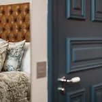 Bonnie - Smart Boutique - Haymarket Hotel