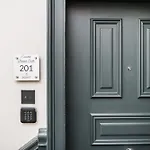 Bonnie - Smart Boutique - Haymarket 4* Edinburgh