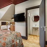 Bonnie - Smart Boutique - Haymarket Hotel 4*