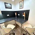 Georgian Luxury - Fast Broadband Wifi - Parking Available Appartamento *
