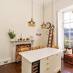 Stunning Flat, New Town, - Perfect Location شقة إدنبرة