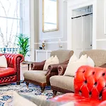 Stunning Flat, New Town, - Perfect Location * إدنبرة