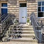 Joivy Gorgeous Georgian Flat In New Town 公寓 *