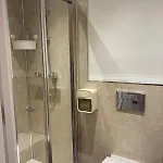 Gilmore Flat (adults Only) エディンバラ