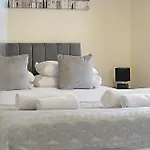 Daire The Lochend Two Bedroom *