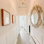 Chic Flat Close To Edinburgh, Airport, & Zoo Lejlighed *