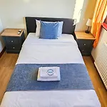 Duddingston 9 Bedroom House - Tatil Evi *