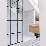 & Modern 2bd Flat - * אדינבורו