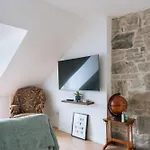 & Modern 2bd Flat -