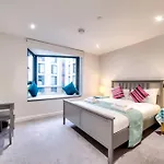 Lovely 1-bedroom Unit Near Castle Apartmán *