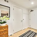 Lovely 1-bedroom Unit Near Castle Apartmán Edinburgh