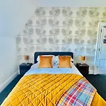 Scot Townhouse בית הארחה
