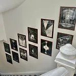 Scot Townhouse בית הארחה 4*
