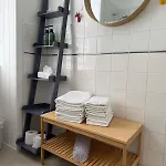 Quiet Garden View 2br Center Near Fringe *