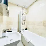 Centre Escape With Private Garden *