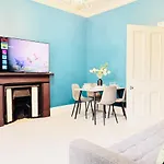 Centre Escape With Private Garden