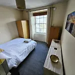 Charming 2bd Flat 10 Minutes To Castle Διαμέρισμα