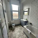 Spacious With Easy Access To Airport & Centre אדינבורו