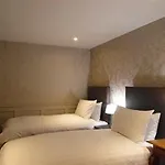 Grove House 4*